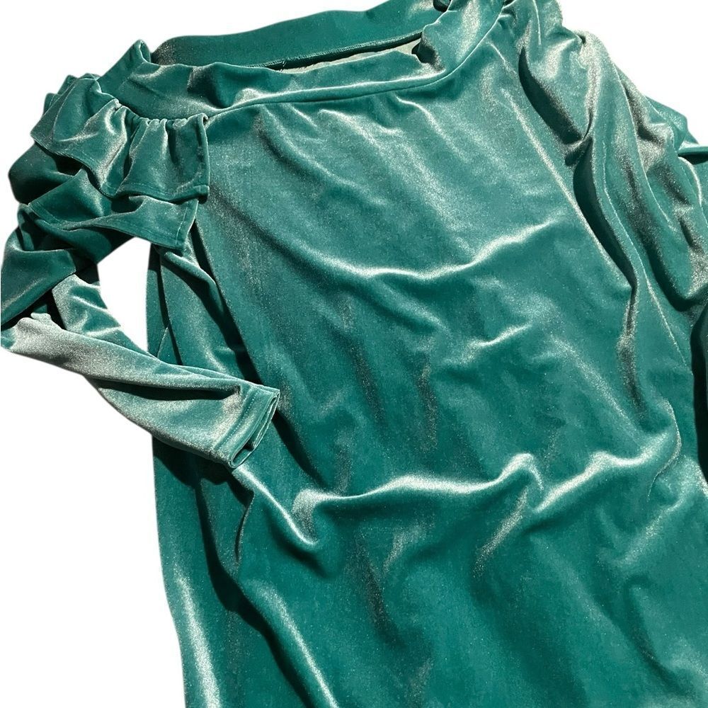 Kim rogers Elegant Green Velvet top ode small excellent like new condition